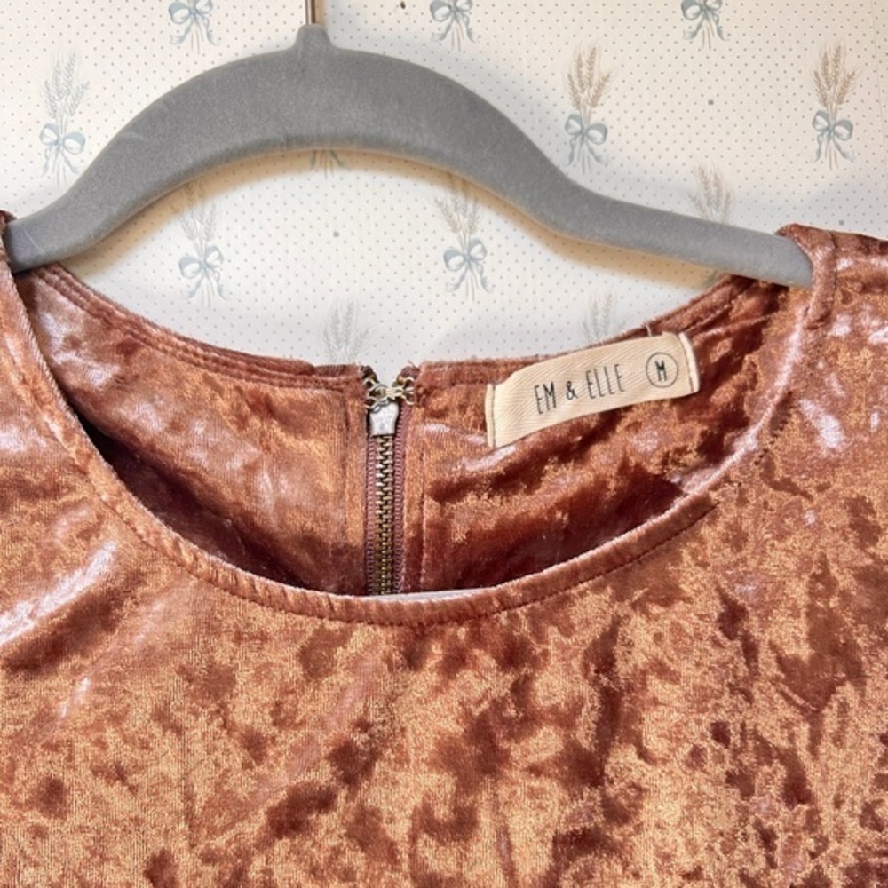 Women’s Top Pink Velvet SOFT Tee l super soft Em &‎ Elle
